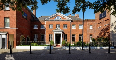 Sir Christopher Wren Hotel - Exterior