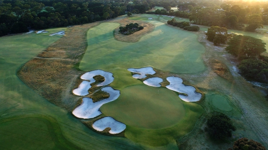 Royal Melbourne - East by Gary Lisbon