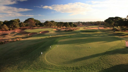 Royal Adelaide by Gary Lisbon