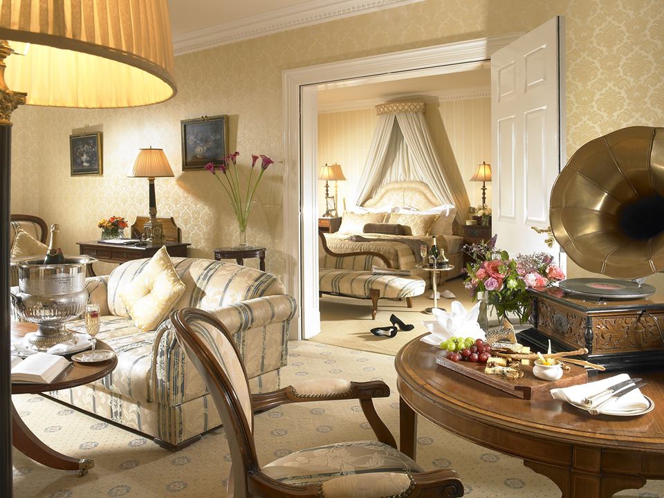 Hayfield Manor - bedroom 