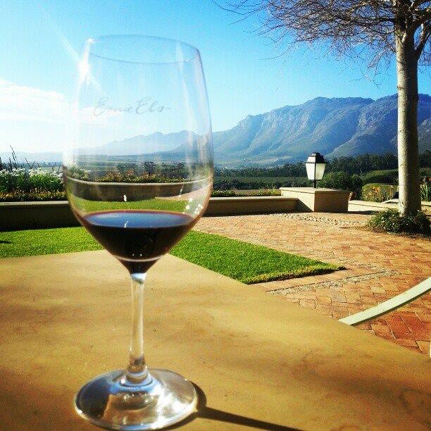 <h2>The Best of South Africa Escorted 2015</h2>13 Nights, 3 on Safari at Shamwari Game Reserve | 5 Rounds | November 1 – 15