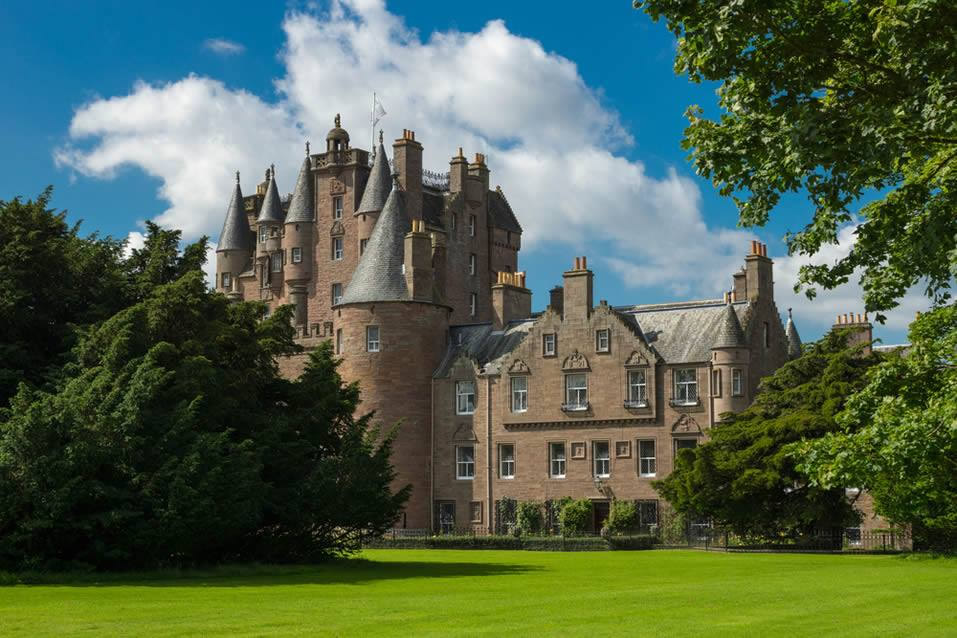 <h2>The Best of Scotland Escorted 2019</h2>9 Nights in St Andrews, Gleneagles & Turnberry | 6 Rounds | June 24 – July 3